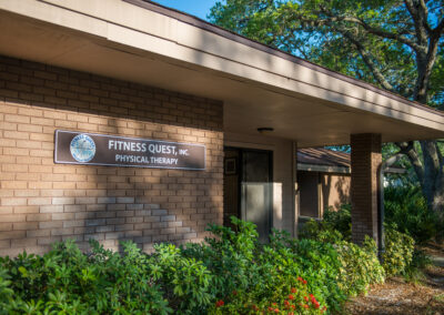 Physical Therapy office located in Florida outside picture of building